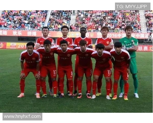 深圳乒乓球队在世界锦标赛积分榜上以82分稳居第一名展现强劲实力